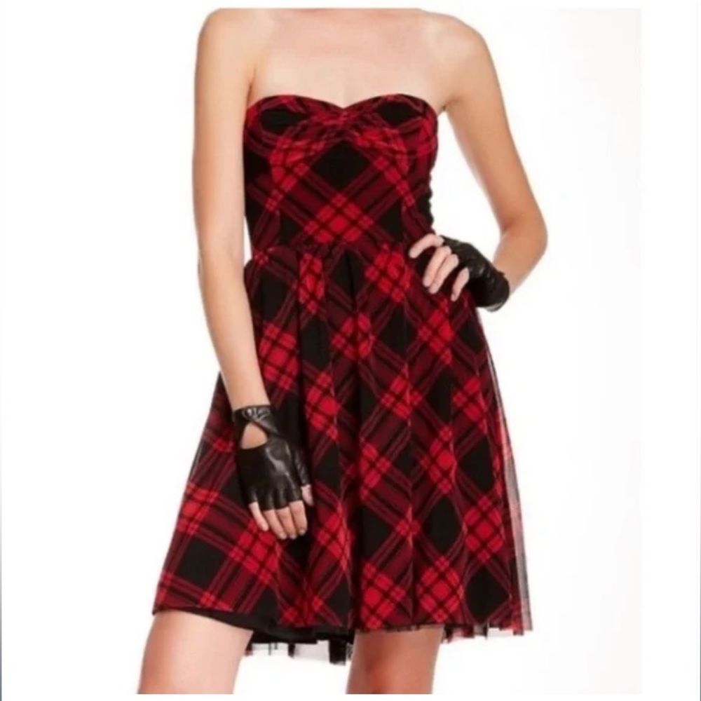 Betsey Johnson Plaid Strapless Mini Dress Size 6 - Picture 2 of 14